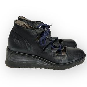Fly London - 37 - lace up wedge ankle bootie